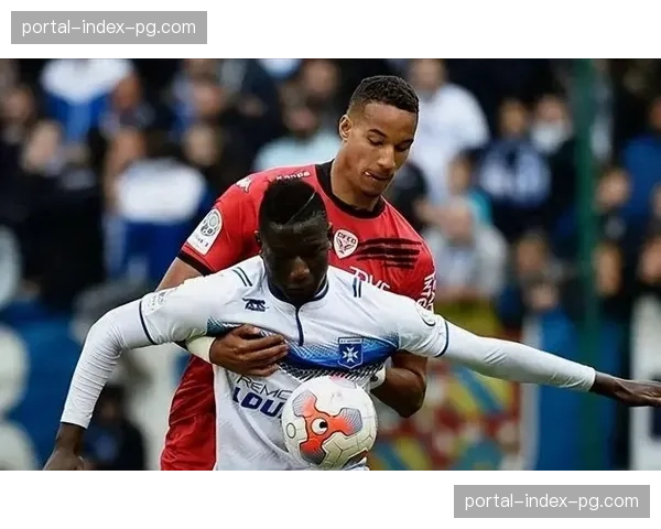 深度复盘:斯图加特3-2逆转法兰克福,吉拉西双响主导比赛 深度复盘:斯图加特3-2逆转法兰克福,吉拉西双响主导比赛